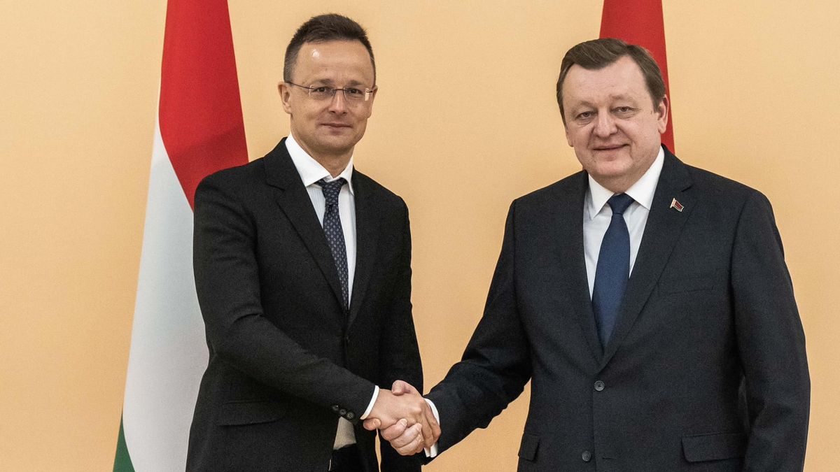 Maďarský ministr na tajemné cestě do Běloruska. Je mi jasné, že to schytám, napsal